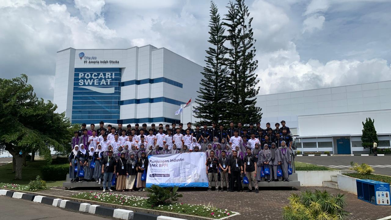 Perluas Wawasan Dunia Kerja, Siswa SMK BPPI Baleendah Laksanakan Kunjungan Industri ke PT Amerta Indah Otsuka dan BNET